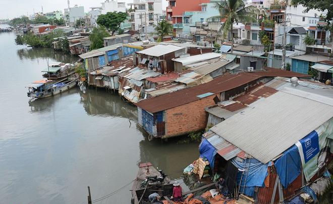 Xóa sổ nhà ven kênh rạch