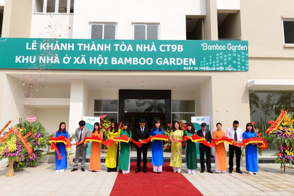 cắt băng khánh thành