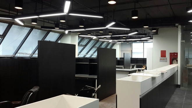 Ép cao ốc mọc thêm tầng