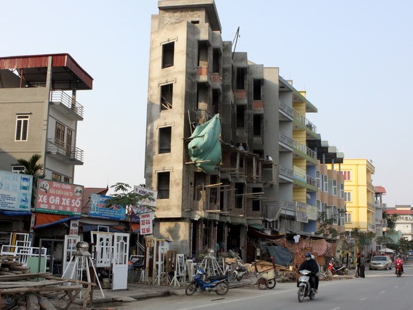 Công trình xây dựng sai giấy phép được nộp phạt để tồn tại